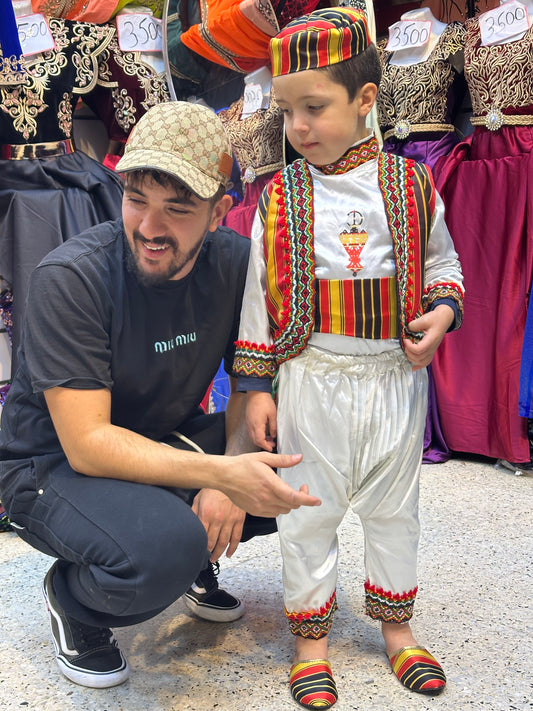 🎁 أهدي طفلك لمسة من التراث والجمال القبائلي!