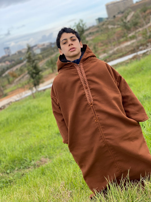 🧥 قشّابية جزائرية – دفء وأناقة لأولادك في الشتاء